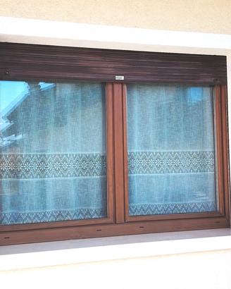 Finestra doppia anta in PVC Finstral