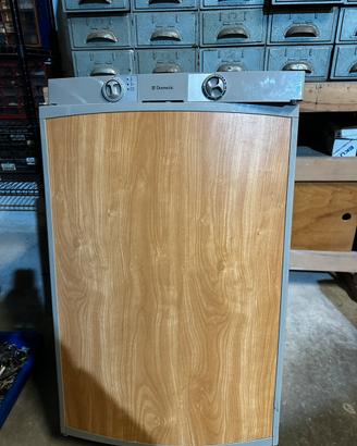 Frigorifero Dometic trivalente