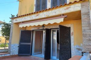 Privato vende villa in parco con ampio giardino