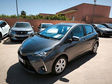 Toyota Yaris 1.5 Hybrid 5 porte Business
