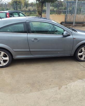 Opel Astra GTC