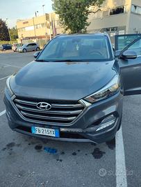 HYNDAI TUCSON 2