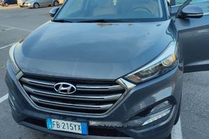 HYNDAI TUCSON 2