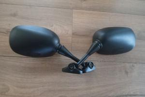 Specchietti retrovisore per moto sportive