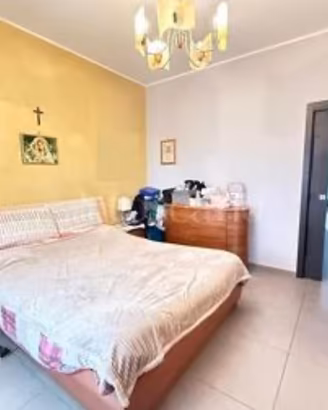 Camera da letto moderna completa