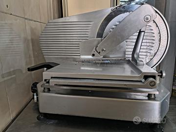 AFFETTATRICE PROFESSIONALE ACCARINO 34,5 CM – 220V