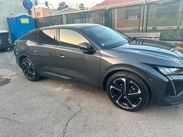 Peugeut 408 1.2  puretech 130 Allure Pack EAT8