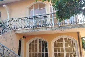 Villa di 720 m² con più di 5 locali a San Mauro Pa