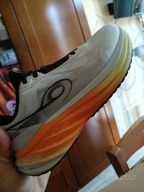 scarpe  sportive 