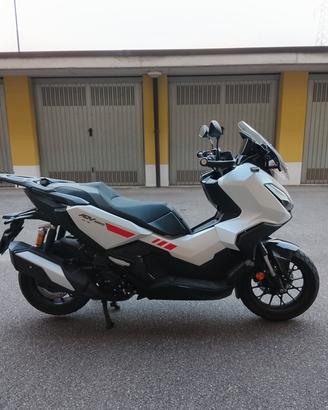 Honda ADV 350