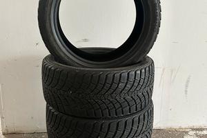 Gomme invernali 240 / 40 / 18