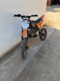 Pit bike 