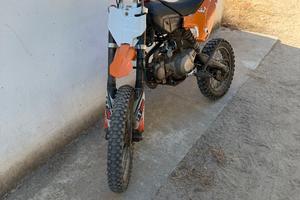 Pit bike 