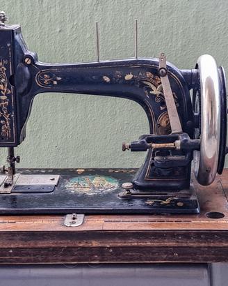 Macchina da cucire vintage