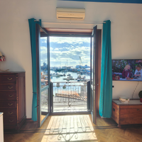 Centrale balcone vista e affaccio mare di Salerno