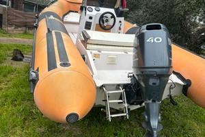 Gommone bat 5 metri con motore Yamaha 40/60