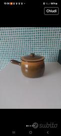 tegame in terracotta con coperchio 