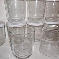 Bicchieri di vetro dai vasetti di Nutella 