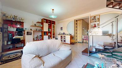 Villa a schiera su tre livelli