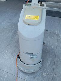 lavapavimenti indusriale