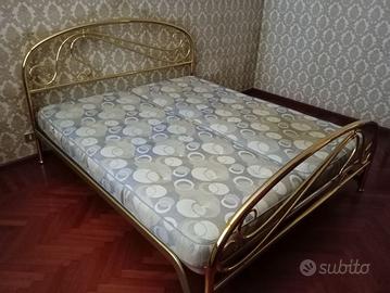 Letto matrimoniale in ottone
