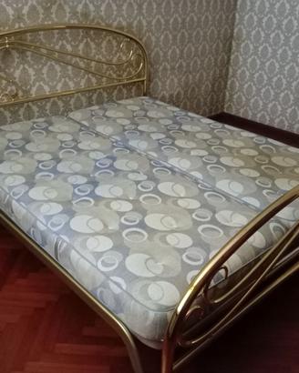 Letto matrimoniale in ottone