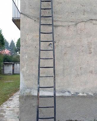 VECCHIA SCALA A PIOLI