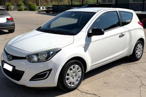 Hyundai i20 1.2 Benz 85CV 3p. Sound Edition