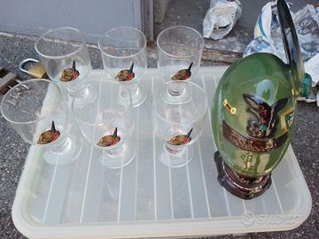 Bicchieri con bottiglia Alpini