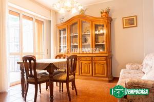 Bilocale al terzo piano con balconi e Box incluso