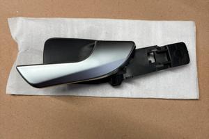 Maniglia anteriore destra Giulietta 2010-2022
