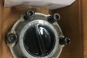 MOZZO RUOTA LIBERA 28 CAVE PER NISSAN KING CAB ORI