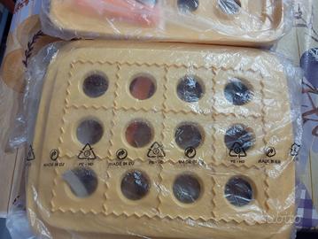 Stampi ravioli Tupperware 