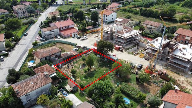 Terreno Edificabile Residenziale di 600 mq in Vend