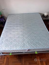 Materasso matrimoniale + rete doghe con rinforzo