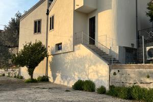 Casa indipendente nel borgo di terravecchia