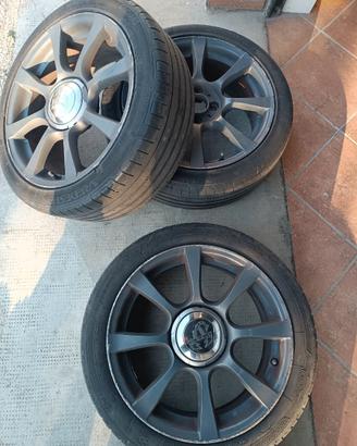 Set cerchi Abarth e accessori