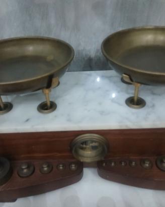 Bilancia antica droghiere