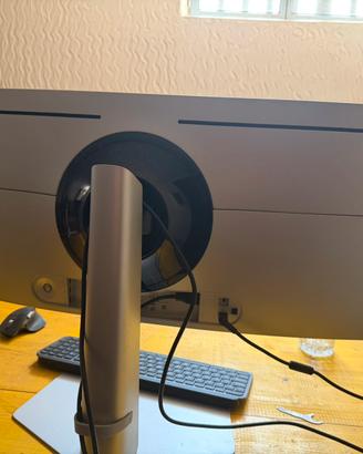 schermo curvo 49 pollici Samsung odyssey