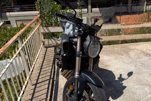 HONDA CB650R E-CLUTCH