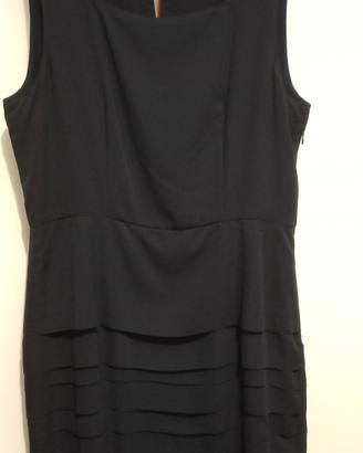 vestito modello tubino con rouches