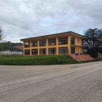 Locale commerciale artigianale