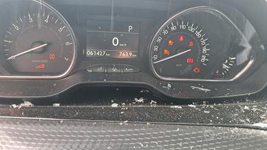 peugeut 2008 