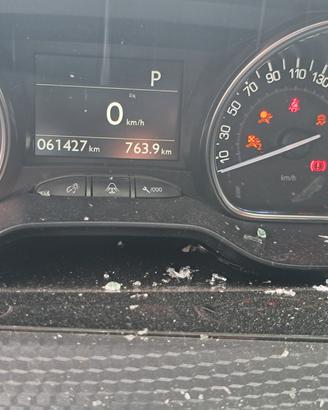 peugeut 2008 