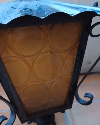 Lampada per esterno, balcone etc...da elettrificar