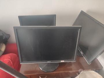 monitor asus 17 e 22 pollici