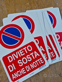 cartelli segnaletici divieto di sosta