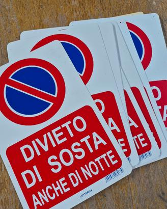 cartelli segnaletici divieto di sosta