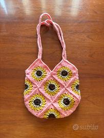 Borsa fatta a mano all’uncinetto