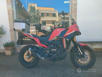 Moto Morini X-Cape 649 col. Rosso MY 2023